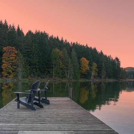 Cusheon Lake Resort Ganges 외부 사진