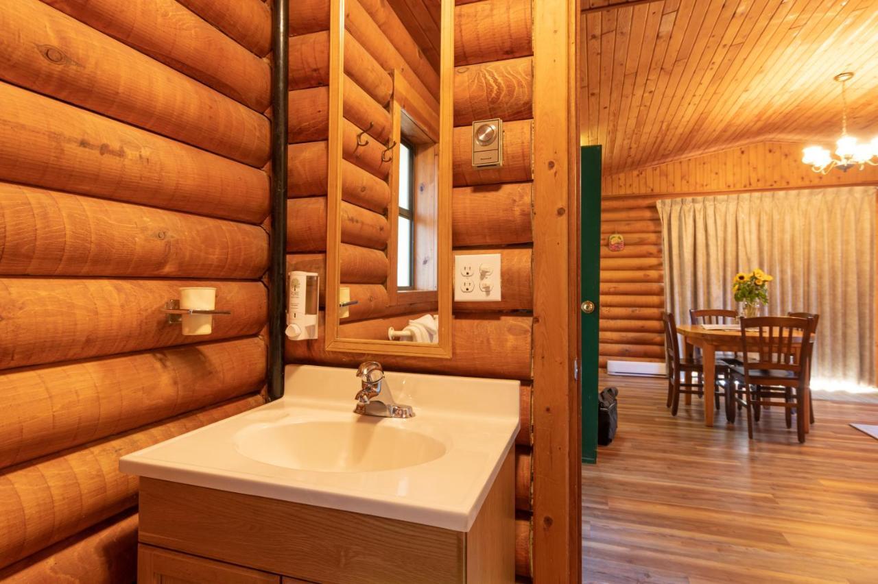 Cusheon Lake Resort Ganges 외부 사진