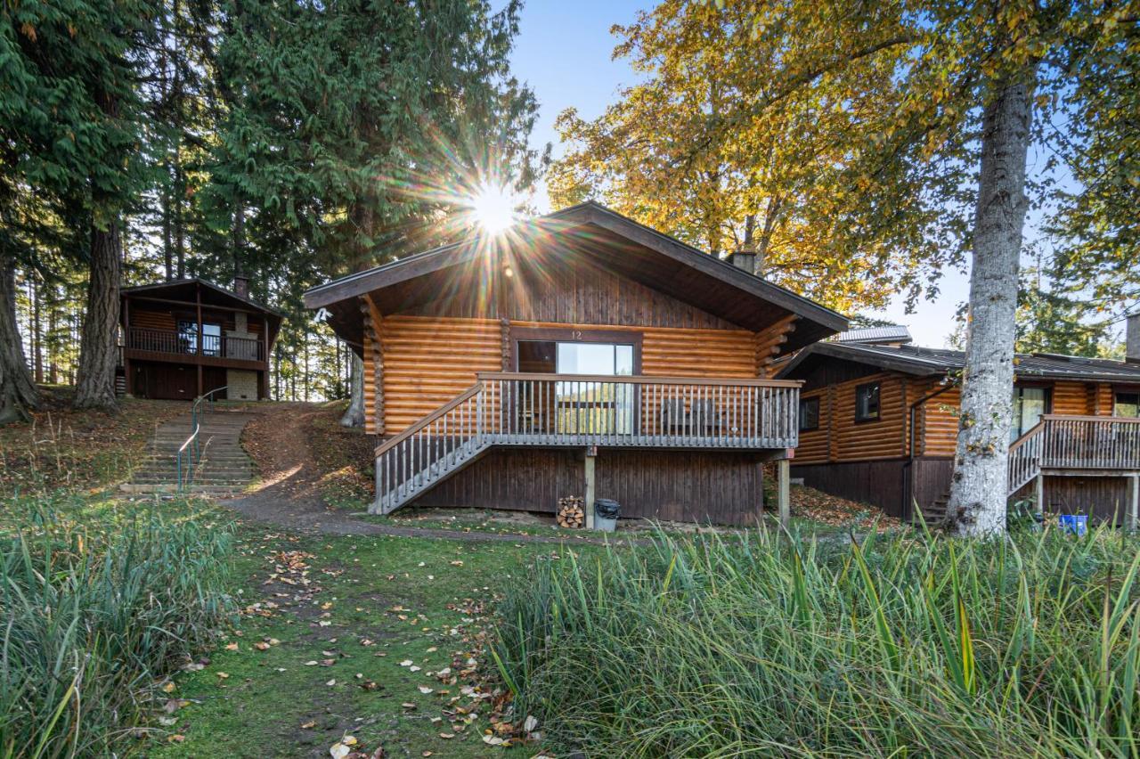 Cusheon Lake Resort Ganges 외부 사진